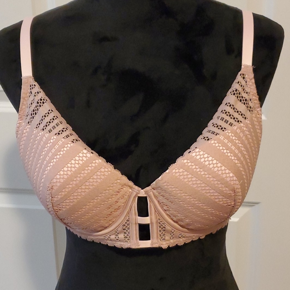 NWT Dusty Pink Victoria's Secret Bra